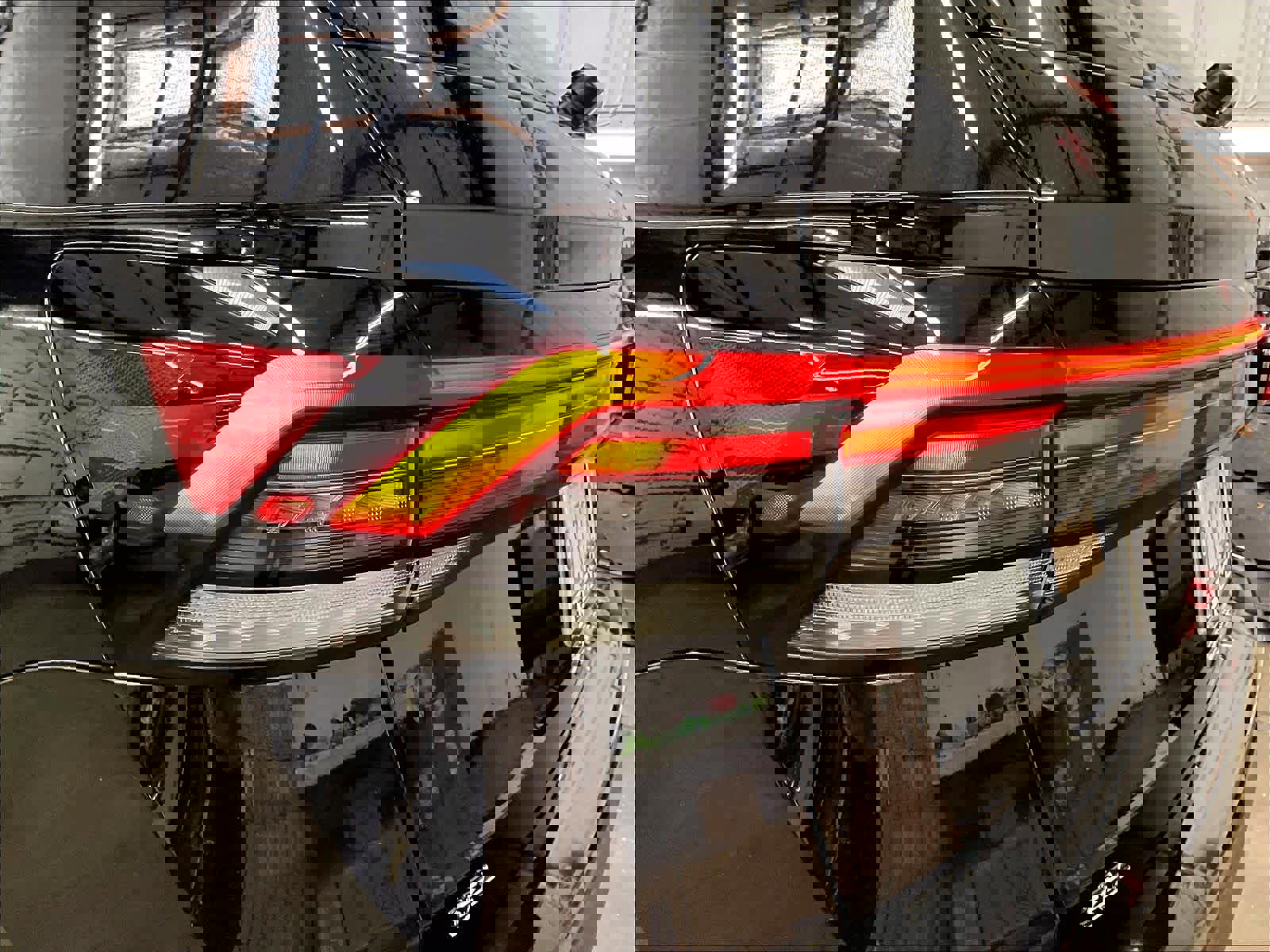 Used 2025 Volkswagen Taos SEL image 32