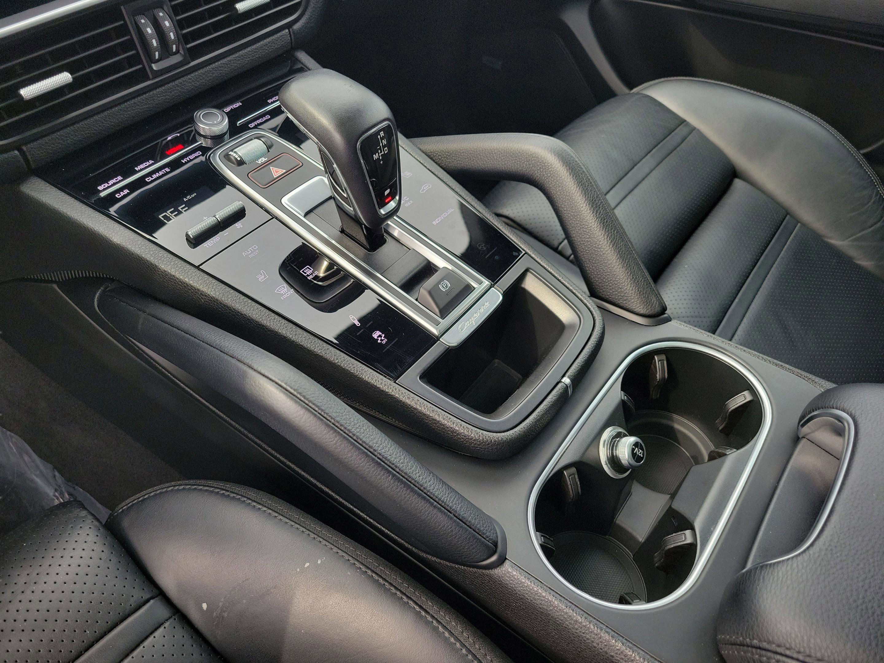 Used 2020 Porsche Cayenne E-Hybrid image 26