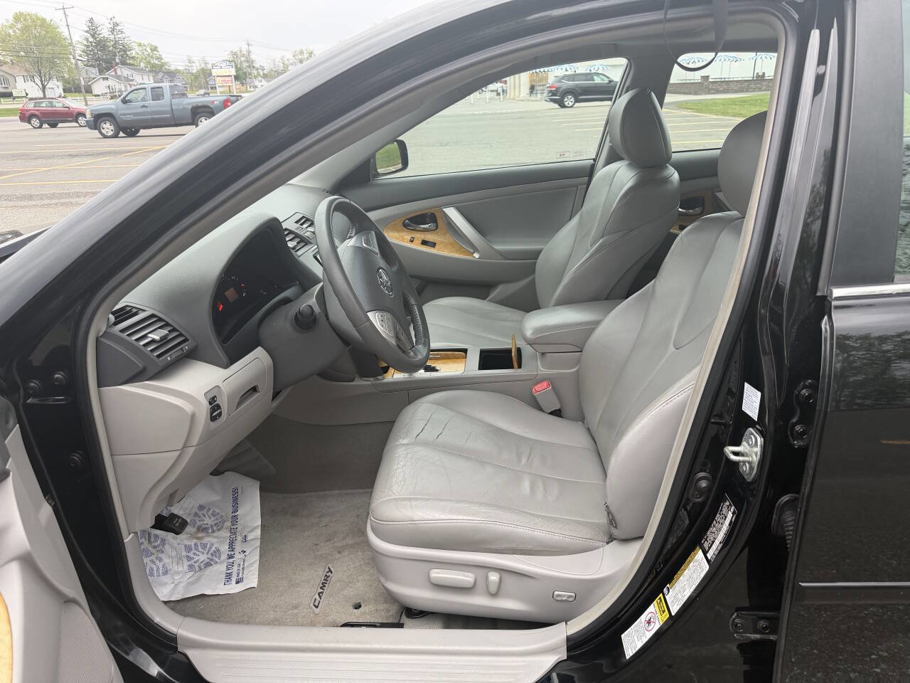 Used 2007 Toyota Camry XLE FWD image 9