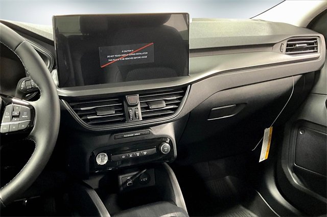 New 2026 Ford Escape SE w/ Class II Trailer Tow Package image 6