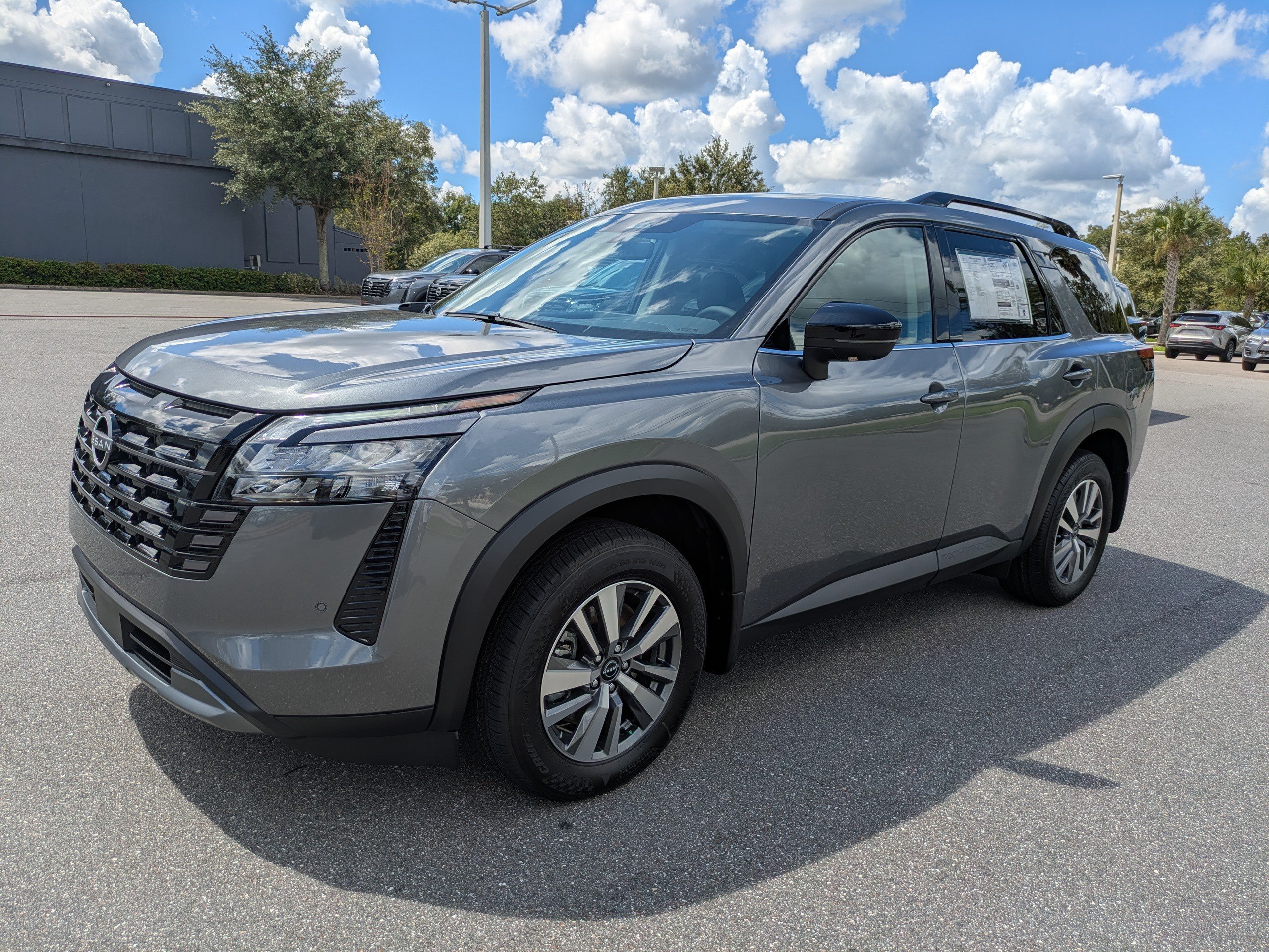 New 2026 Nissan Pathfinder SL FWD image 8