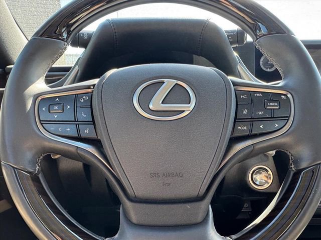 Used 2021 Lexus ES 250 w/ Premium Package image 16