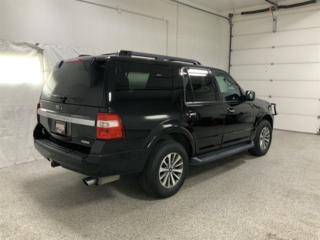 Used 2017 Ford Expedition XLT AWD/4WD image 7