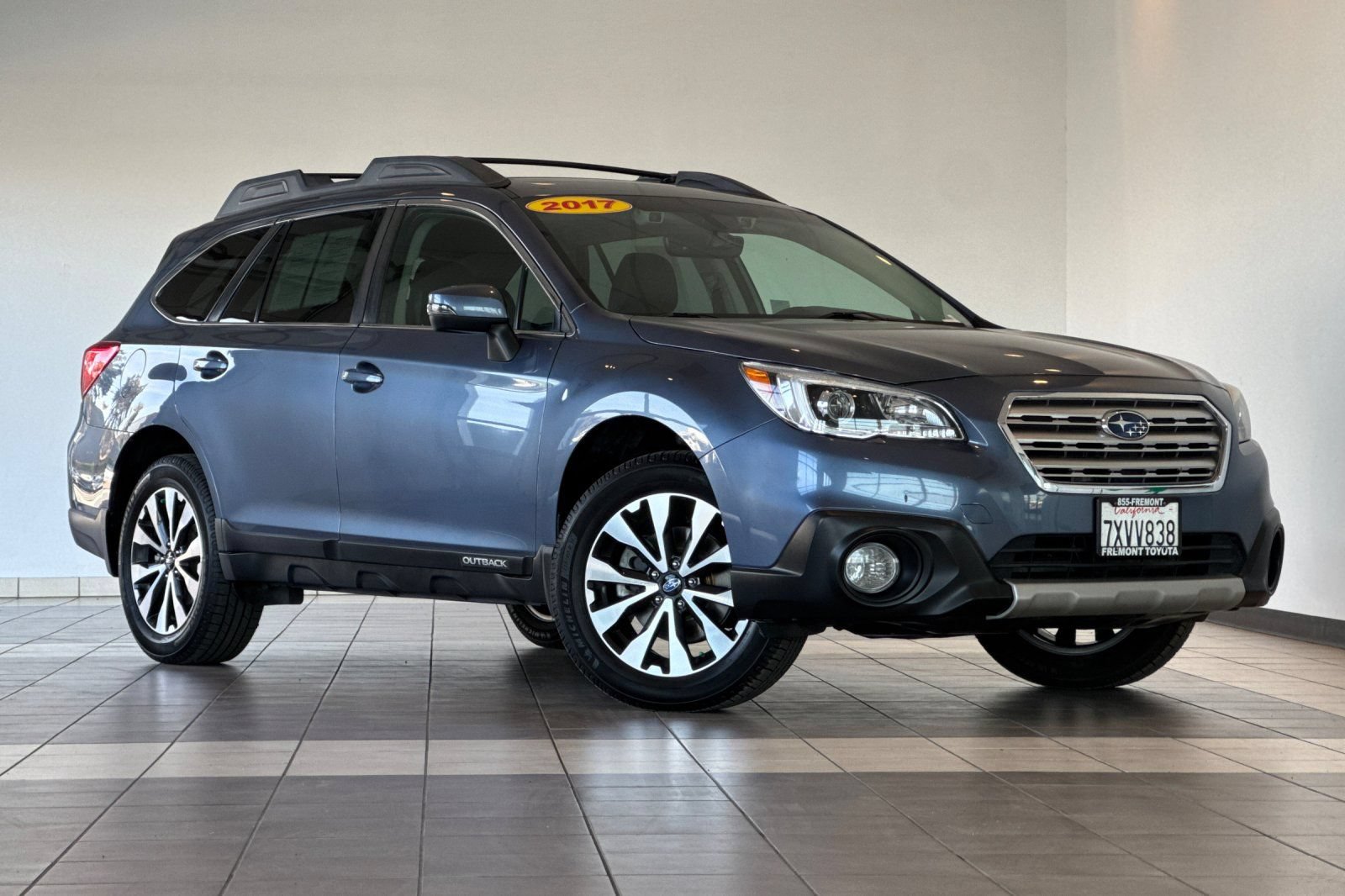 Used 2017 Subaru Outback 3.6R Limited AWD/4WD image 2