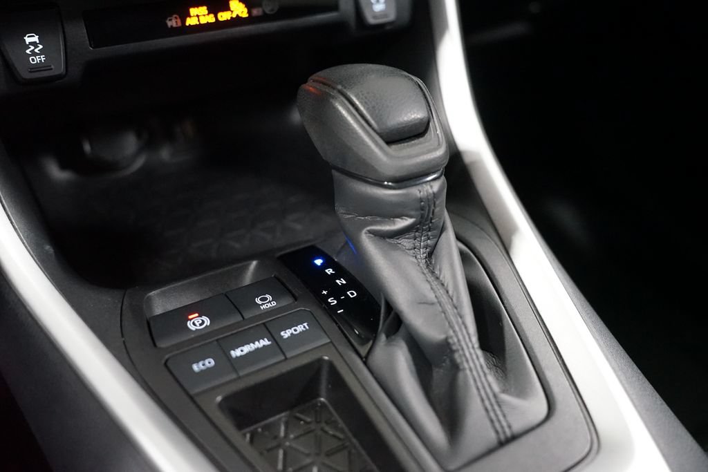 Certified 2024 Toyota RAV4 LE FWD image 21