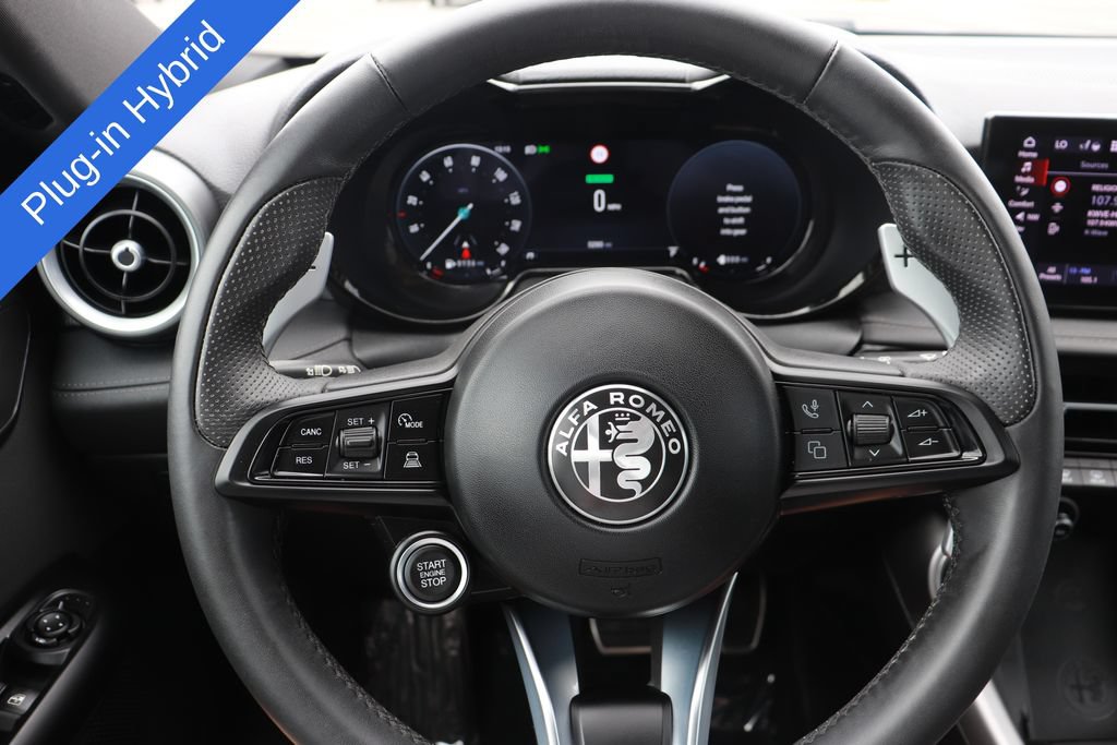 Used 2024 Alfa Romeo Tonale Veloce w/ Premium Interior Package AWD/4WD image 19