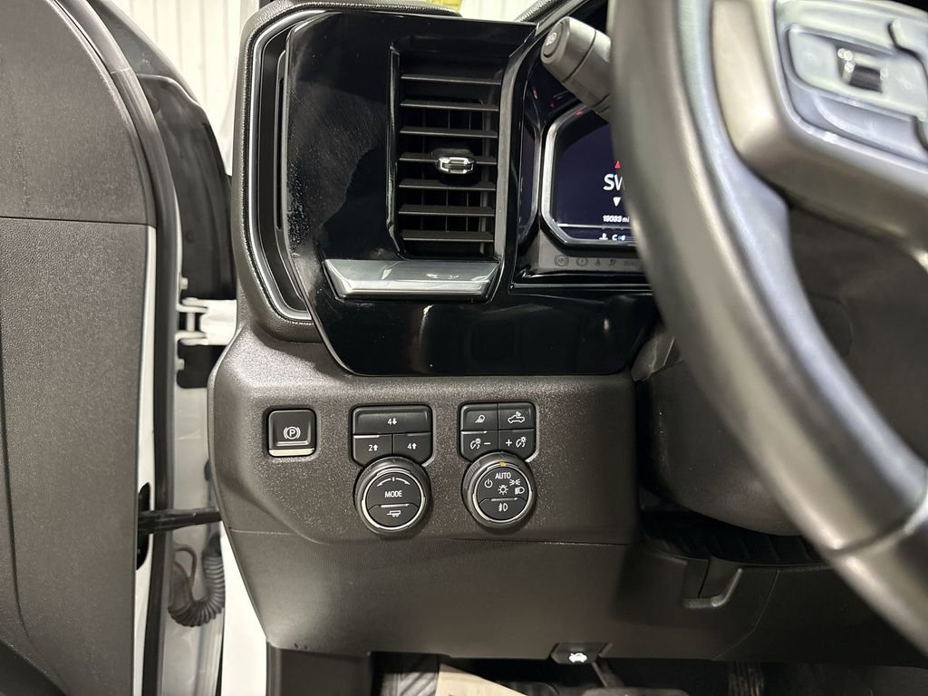 Used 2025 Chevrolet Silverado 2500 LT w/ Trail Boss Package AWD/4WD image 18