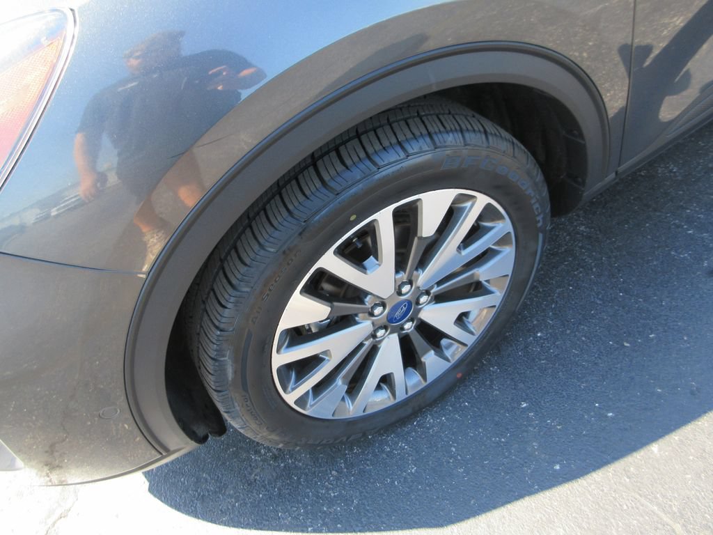 Used 2020 Ford Escape Titanium AWD/4WD image 13