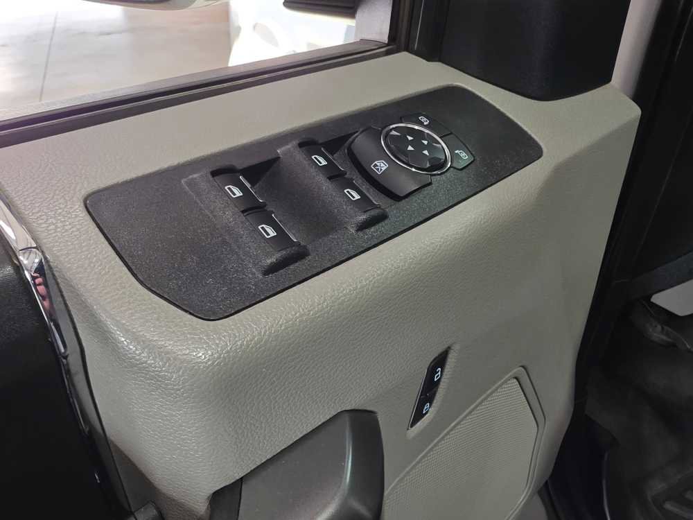 Used 2021 Ford F250 XLT w/ XLT Value Package image 15