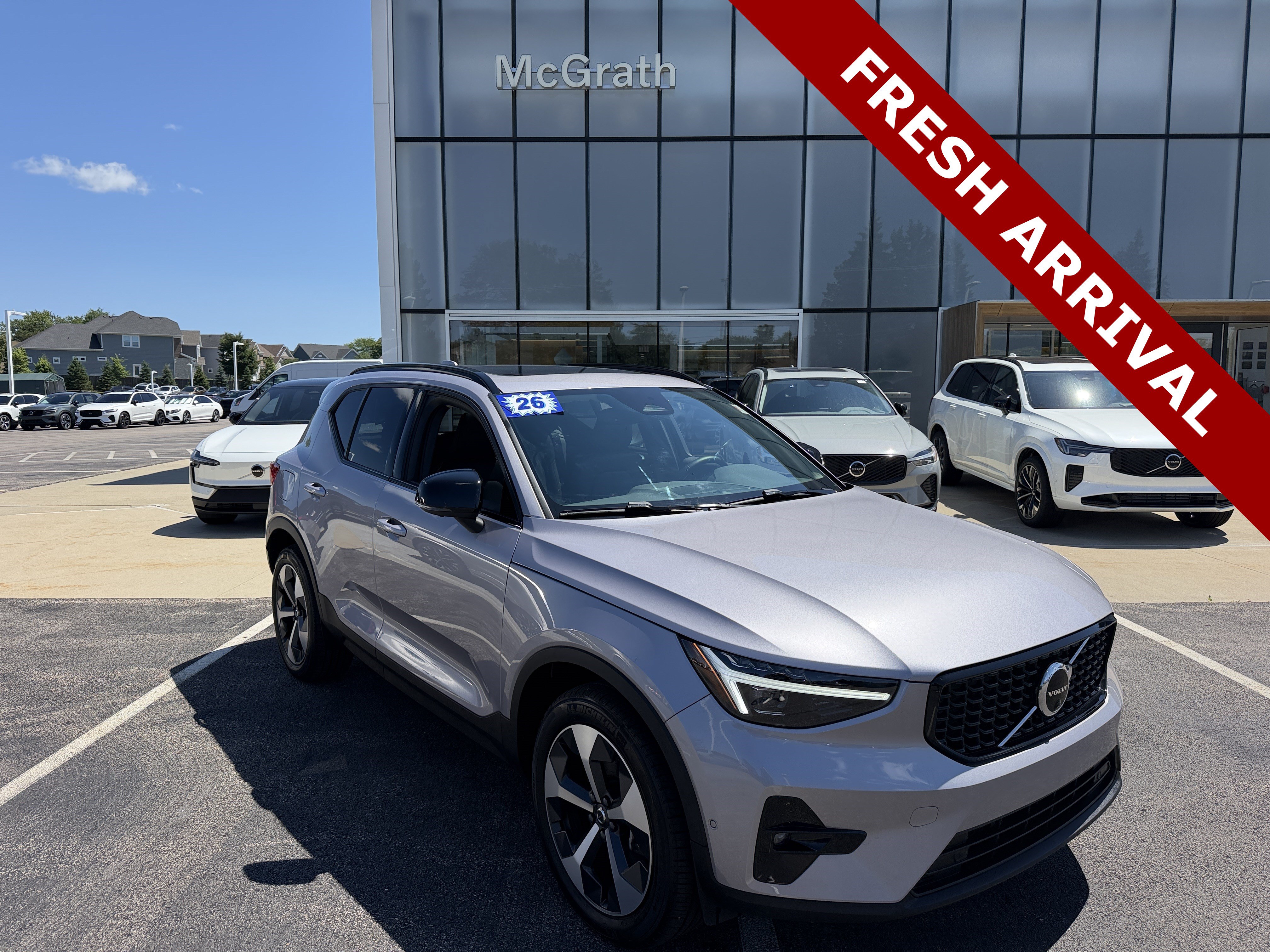 Used 2026 Volvo XC40 B5 Plus AWD/4WD image 1