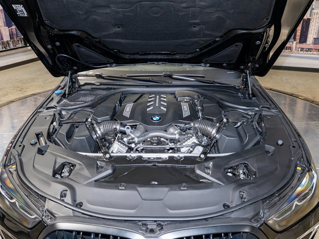 Used 2024 BMW M850i xDrive Convertible w/ M Sport Professional Package AWD/4WD image 7