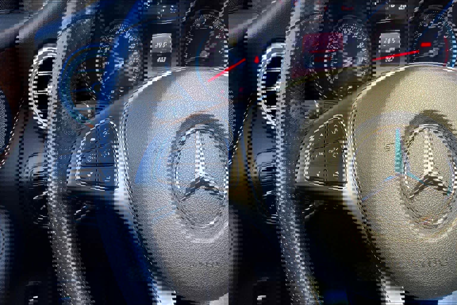 Certified 2019 Mercedes-Benz GLC 300 4MATIC image 24