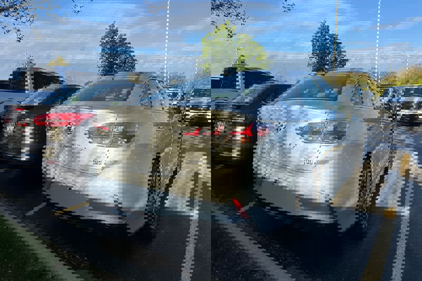 Used 2018 Hyundai Sonata Limited w/ Ultimate Package 02 FWD image 4