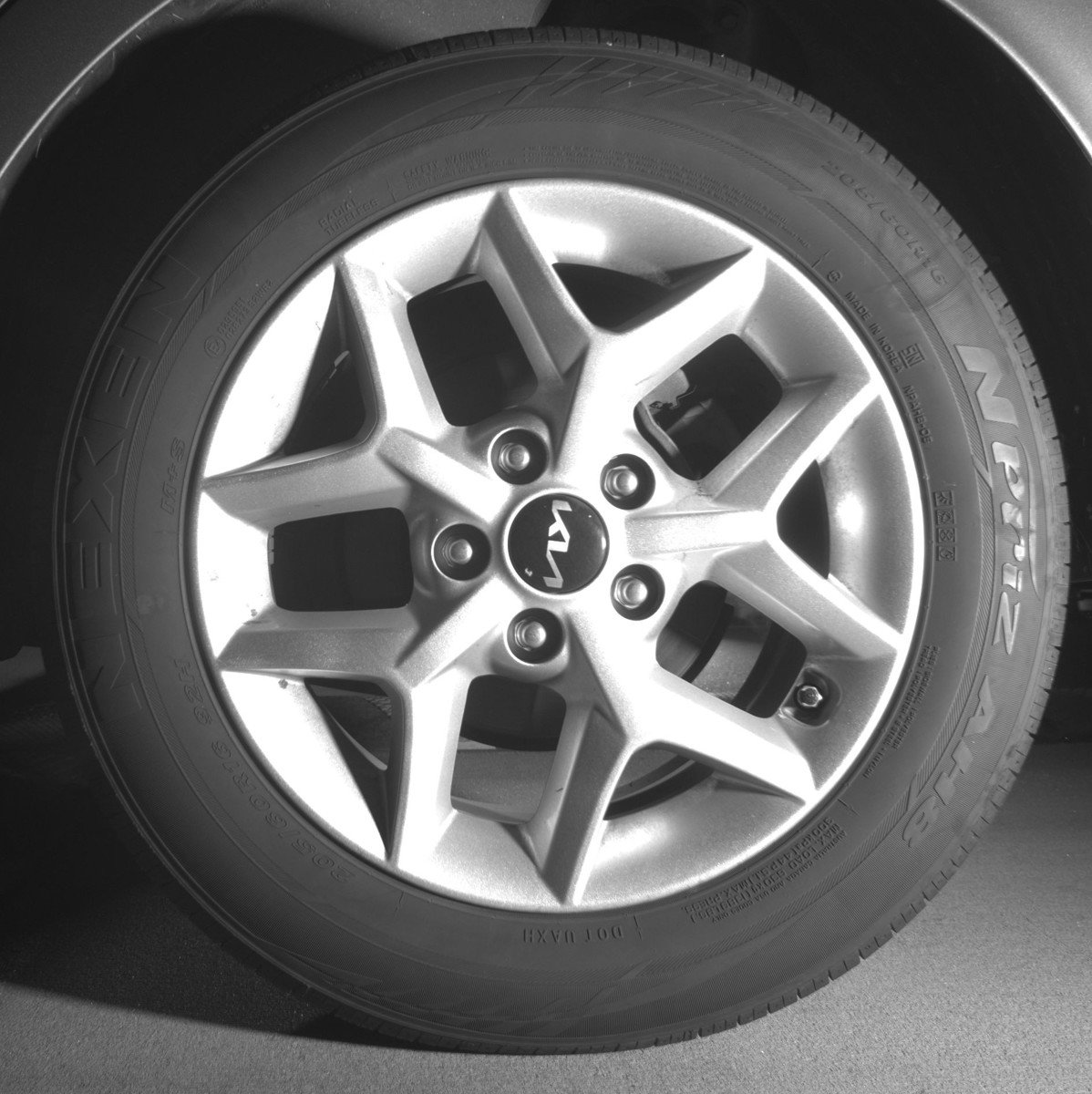 Used 2025 Kia Soul LX w/ LX Technology Package FWD image 14