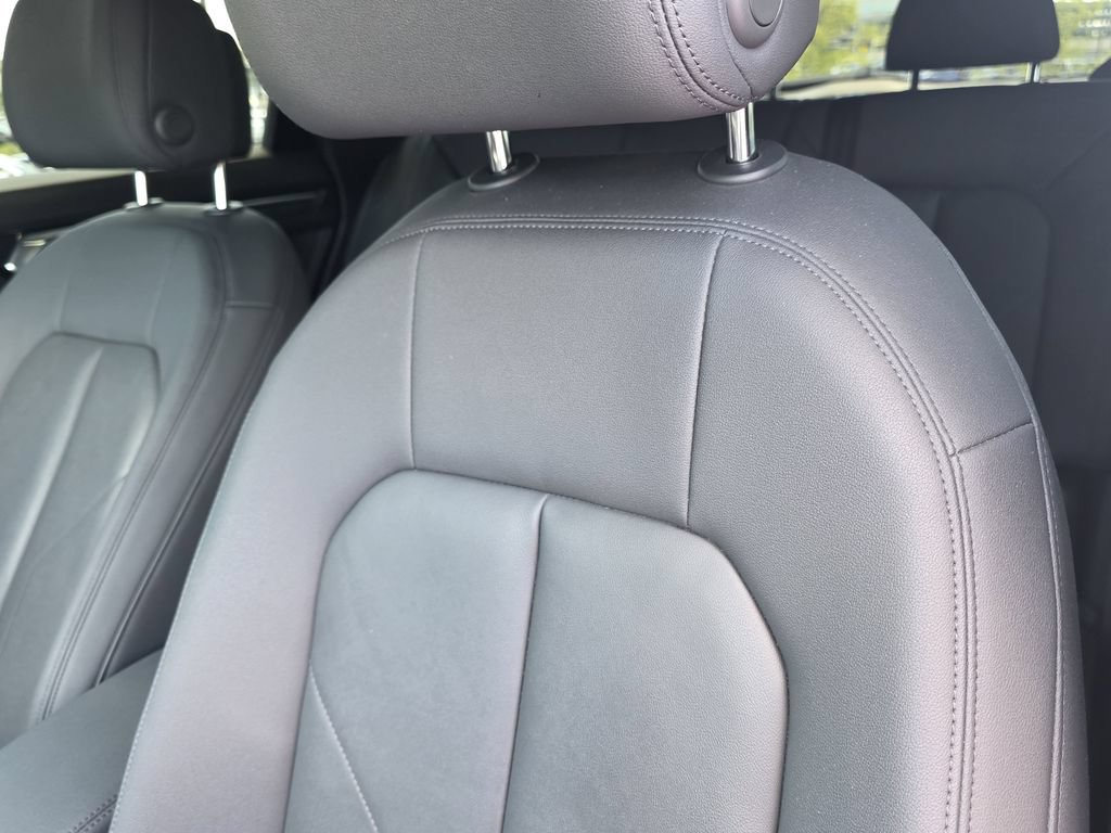 Used 2019 Audi Q3 2.0T Premium Plus w/ Premium Plus Package AWD/4WD image 23