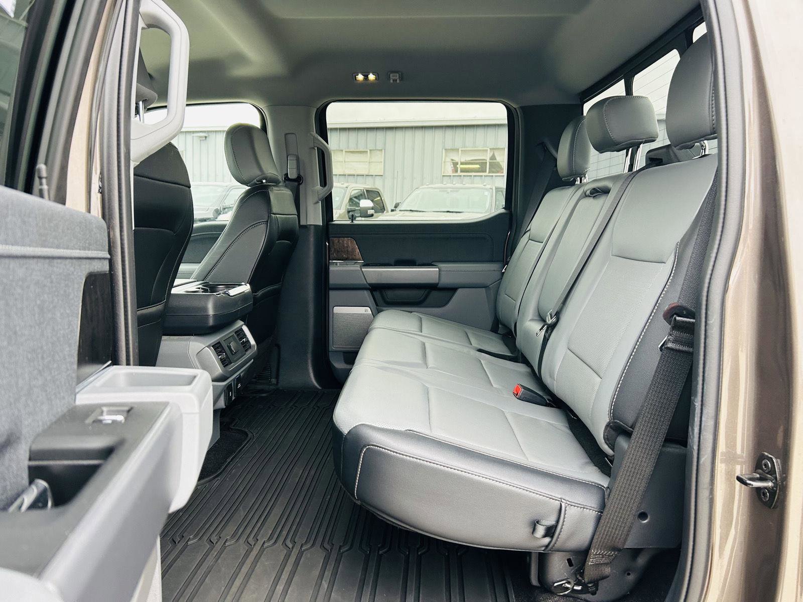 Used 2022 Ford F150 Lariat image 32