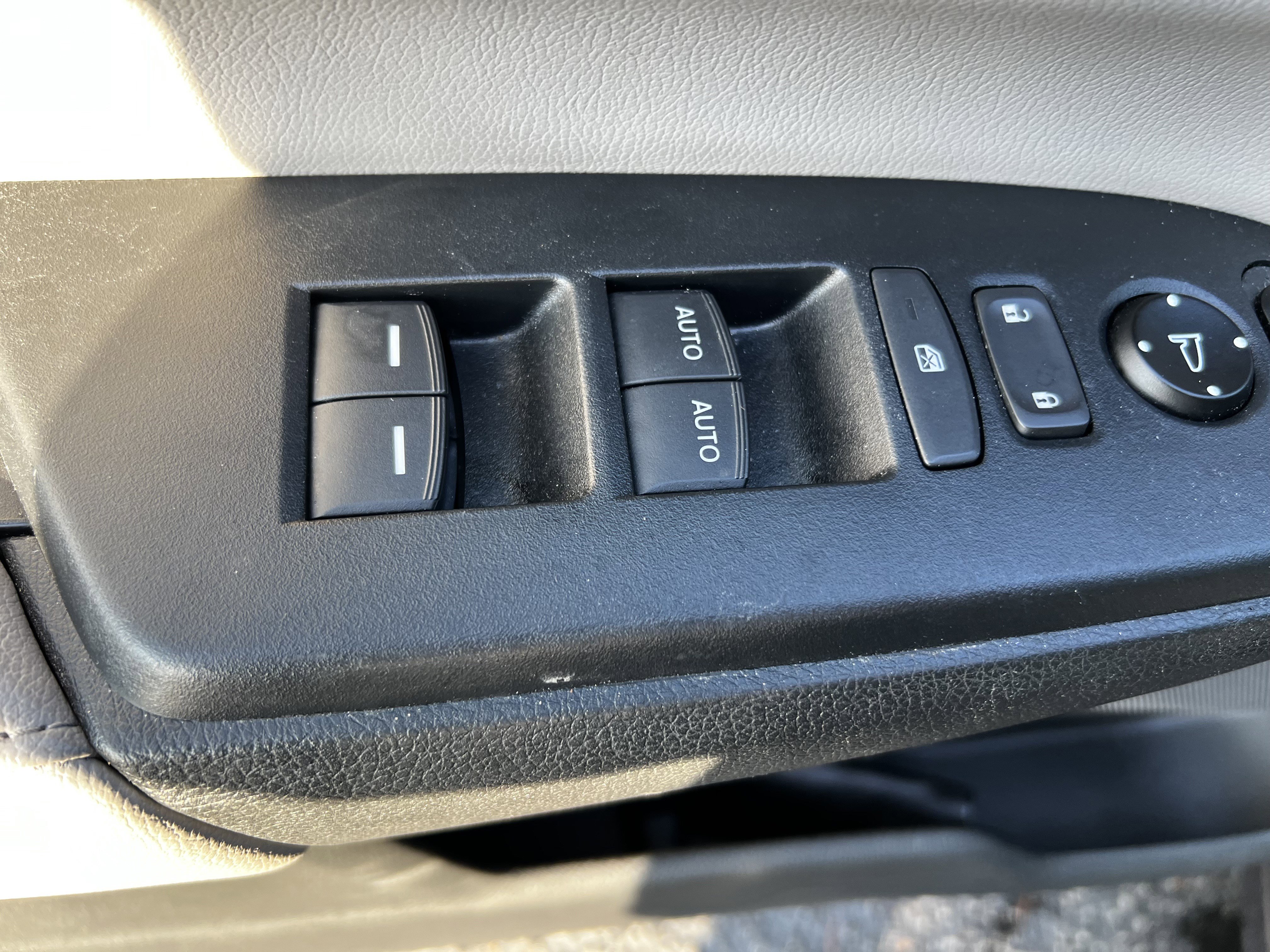 Used 2017 Honda CR-V Touring image 16