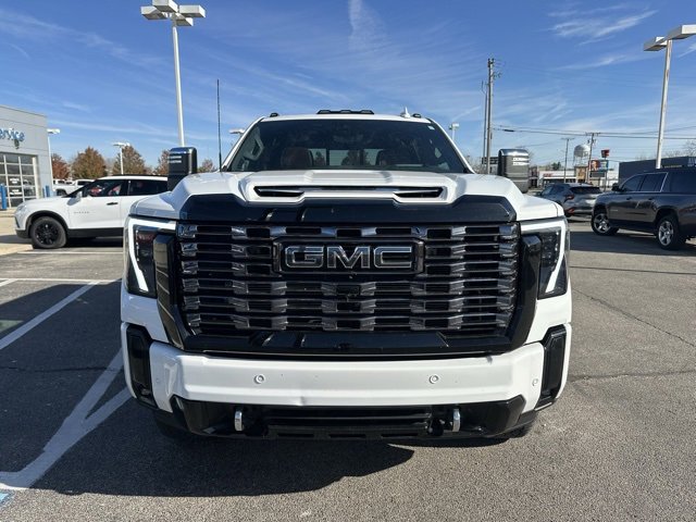 Used 2025 GMC Sierra 3500 Denali Ultimate image 3