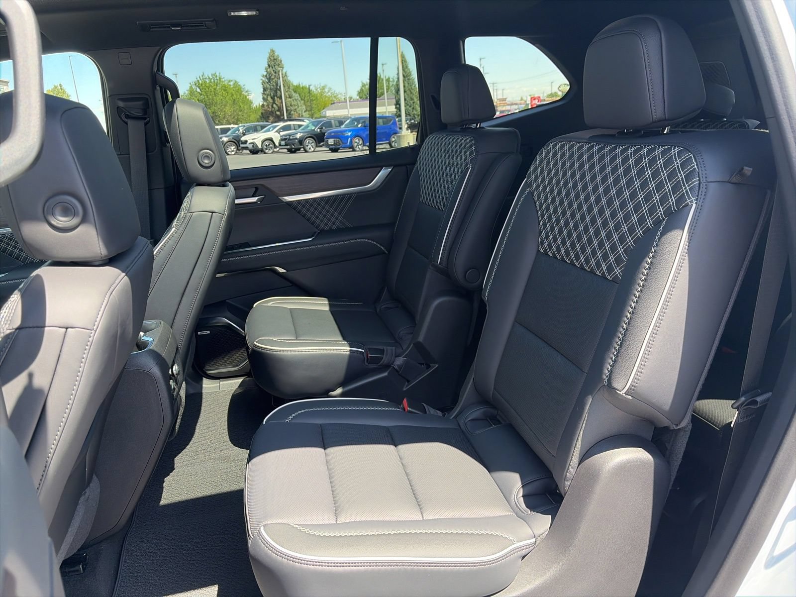 New 2026 GMC Acadia Denali w/ Super Cruise Package AWD/4WD image 21