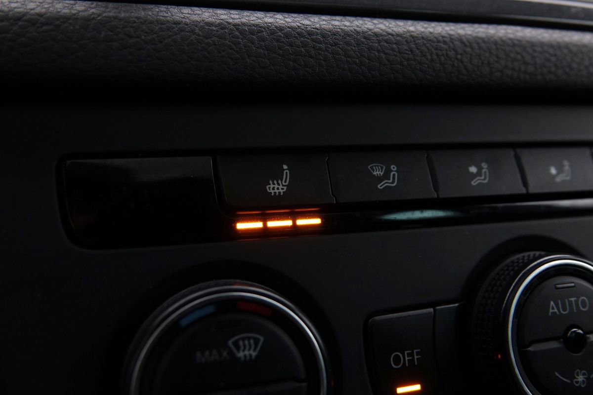 Used 2017 Volkswagen Tiguan Sport image 9