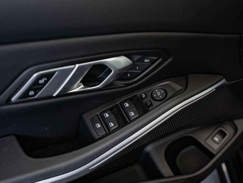 Used 2023 BMW 330i xDrive Sedan w/ M Sport Package image 25