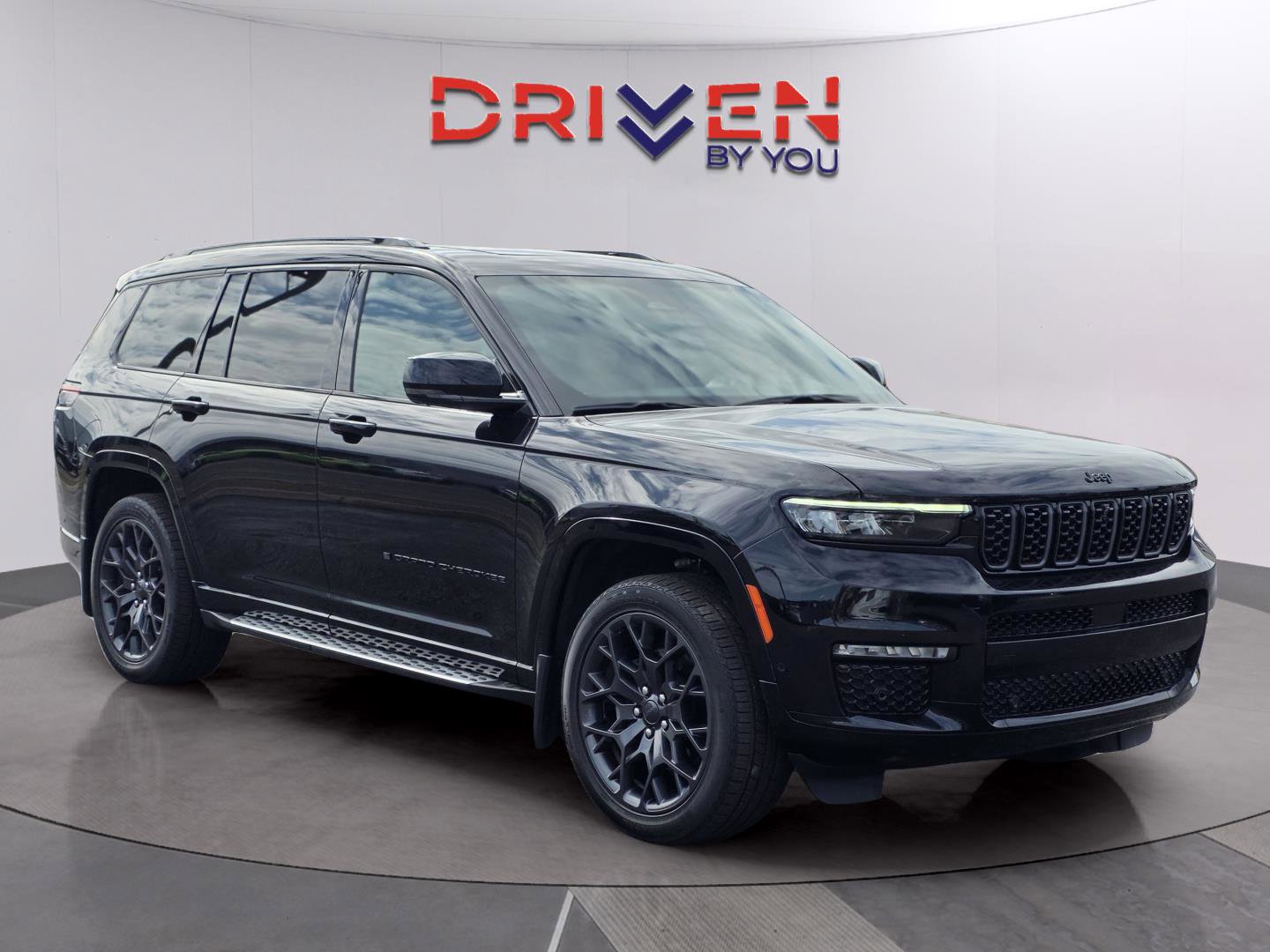Used 2025 Jeep Grand Cherokee L Summit AWD/4WD image 7