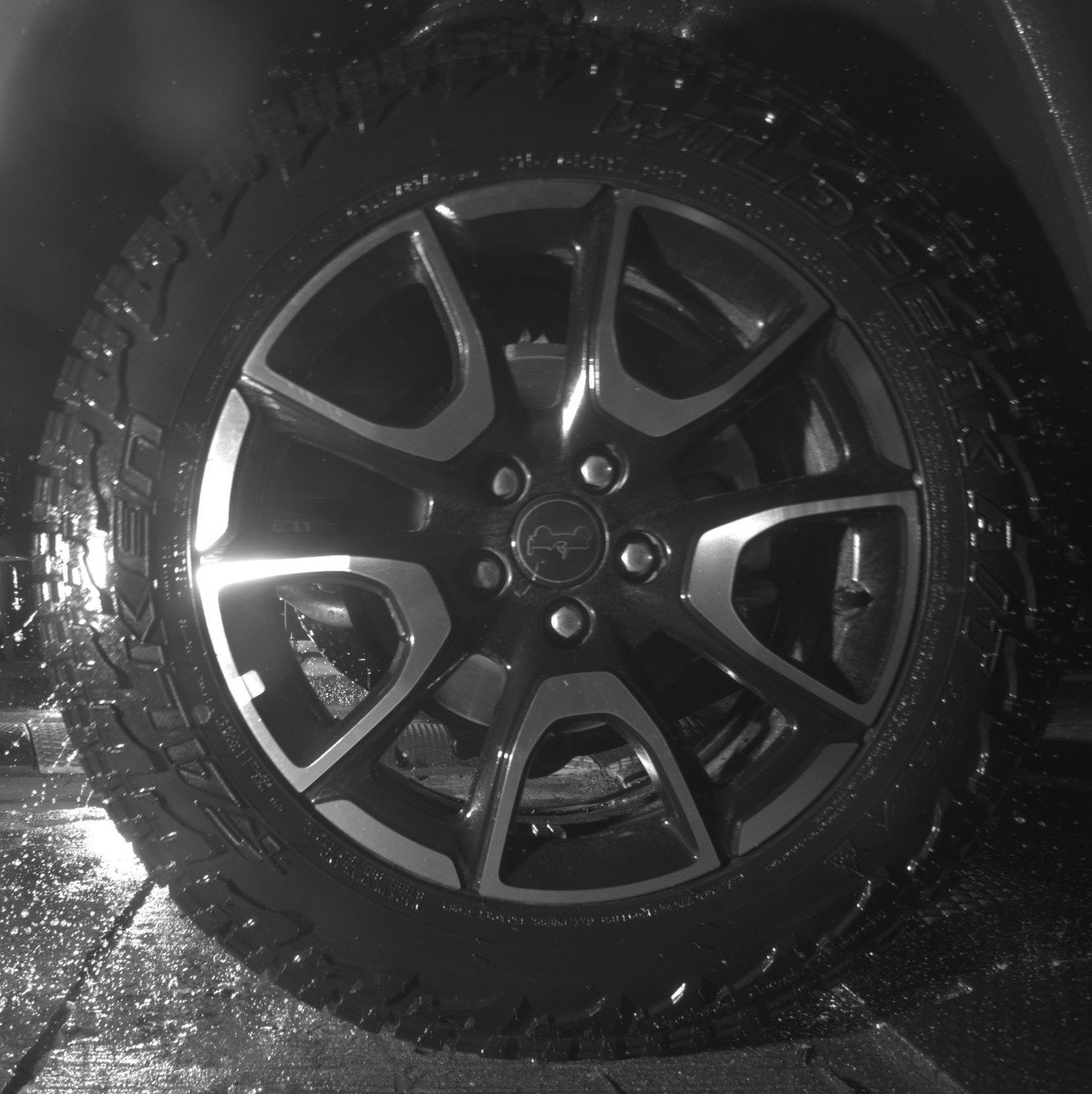 Used 2025 Jeep Compass Trailhawk AWD/4WD image 15