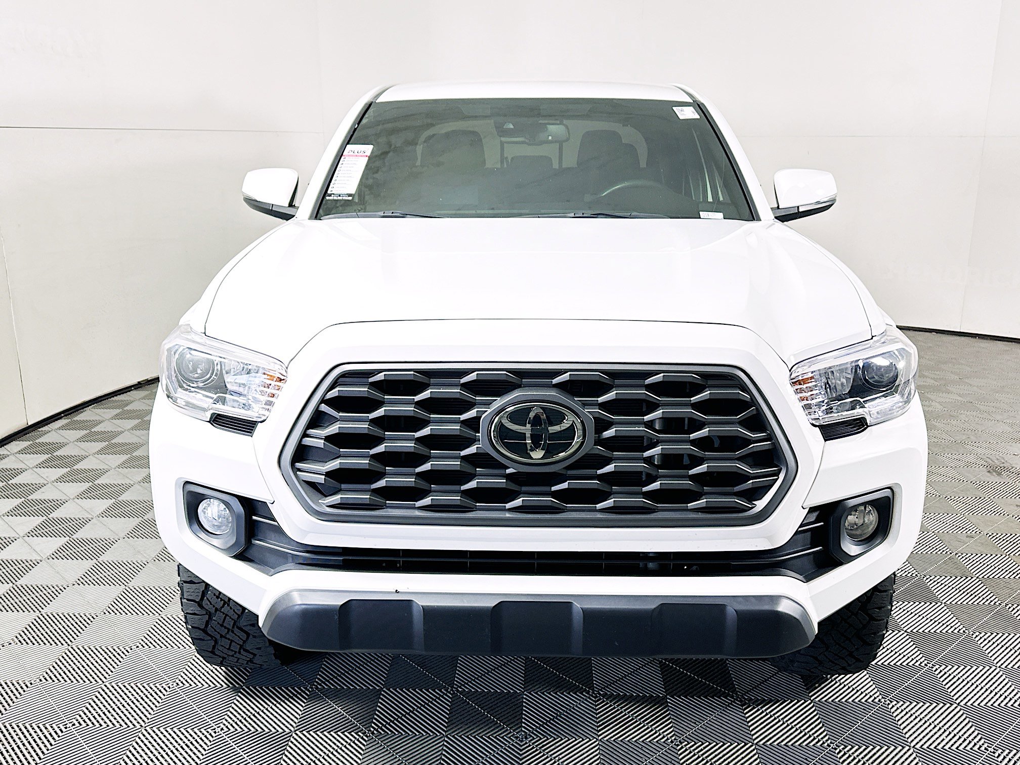 Used 2023 Toyota Tacoma TRD Off-Road w/ Technology Package image 8