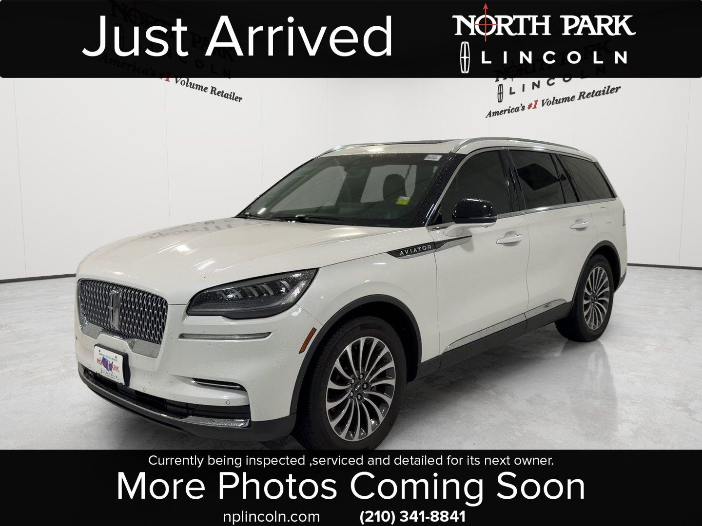 Used 2024 Lincoln Aviator Reserve w/ Elements Package Plus RWD image 1