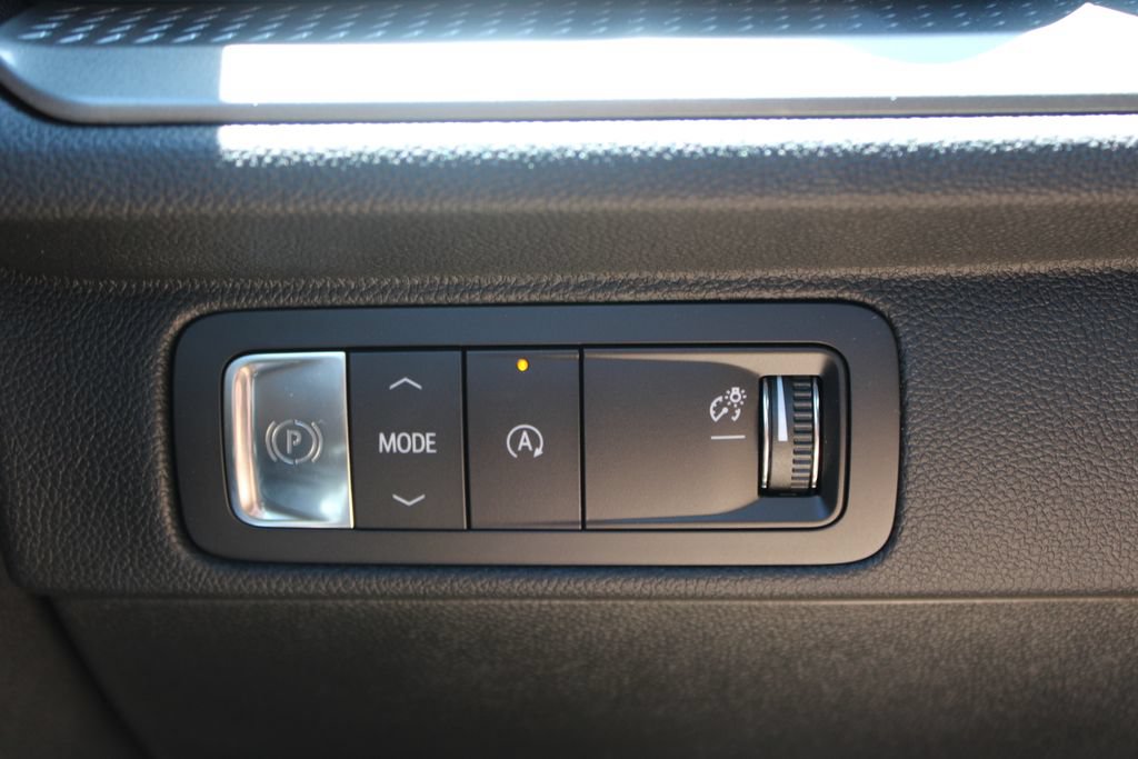 New 2026 Chevrolet Traverse LT w/ Midnight/Sport Edition FWD image 43