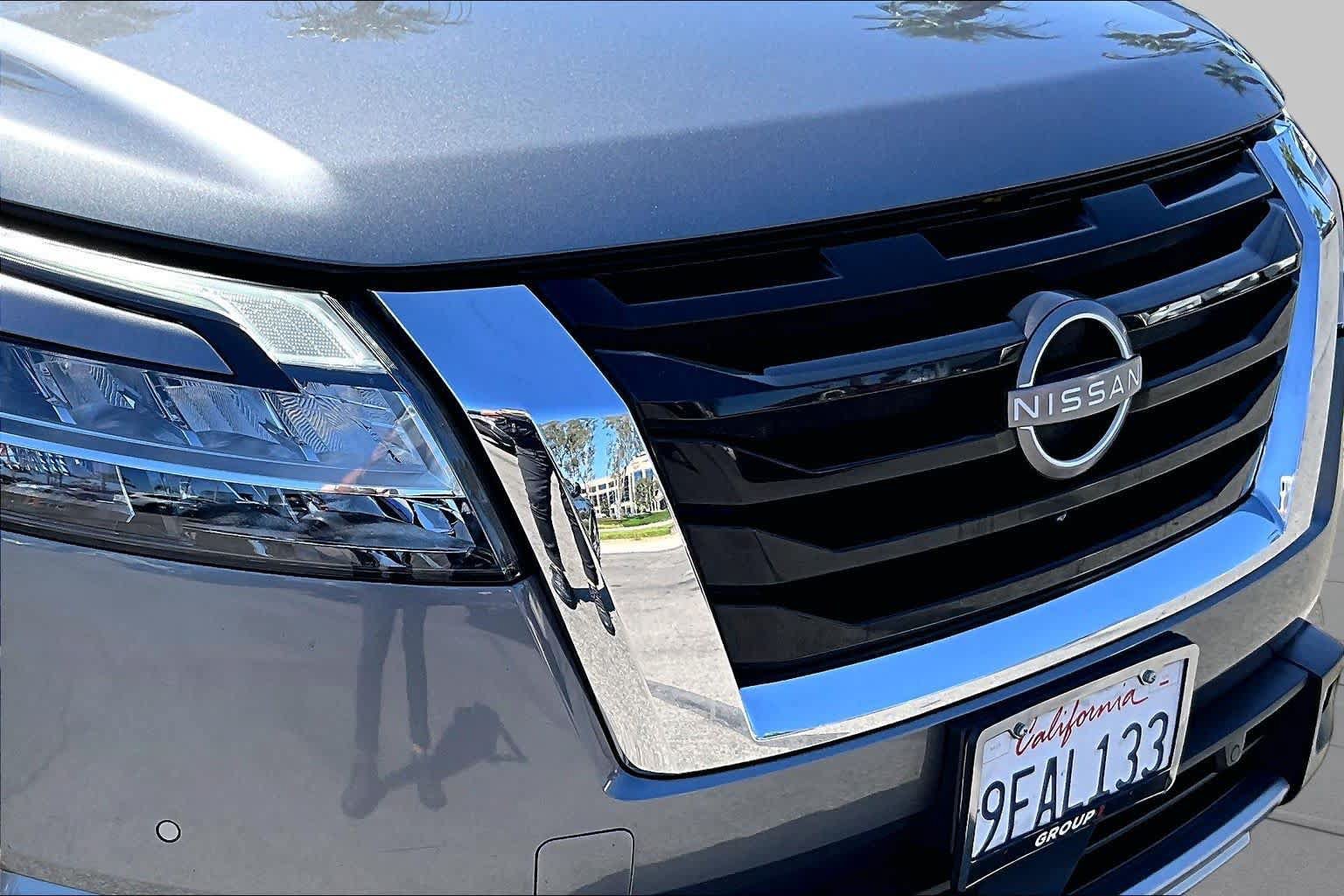 Used 2022 Nissan Pathfinder SL w/ SL Premium Package FWD image 28