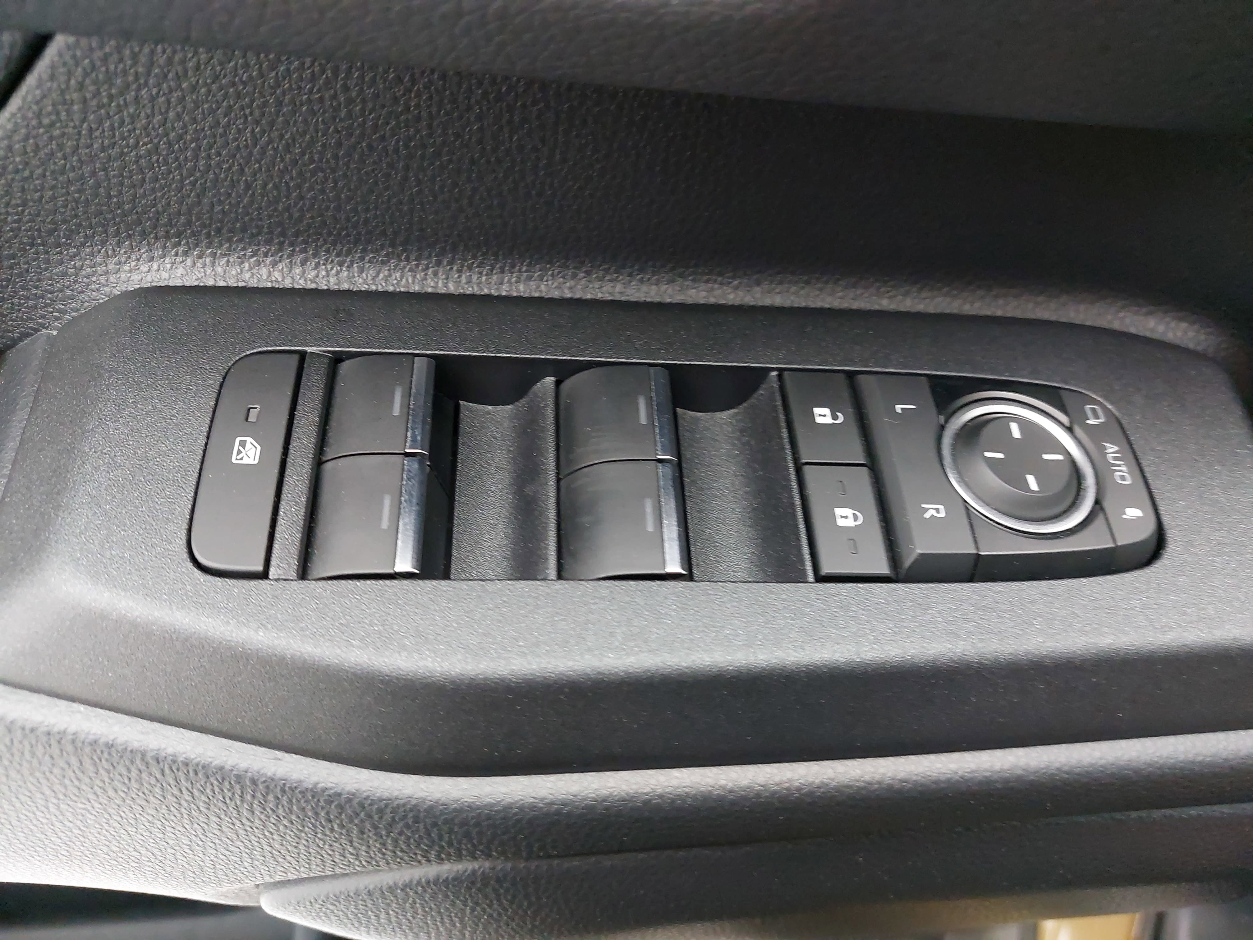 Used 2024 Toyota Land Cruiser image 29
