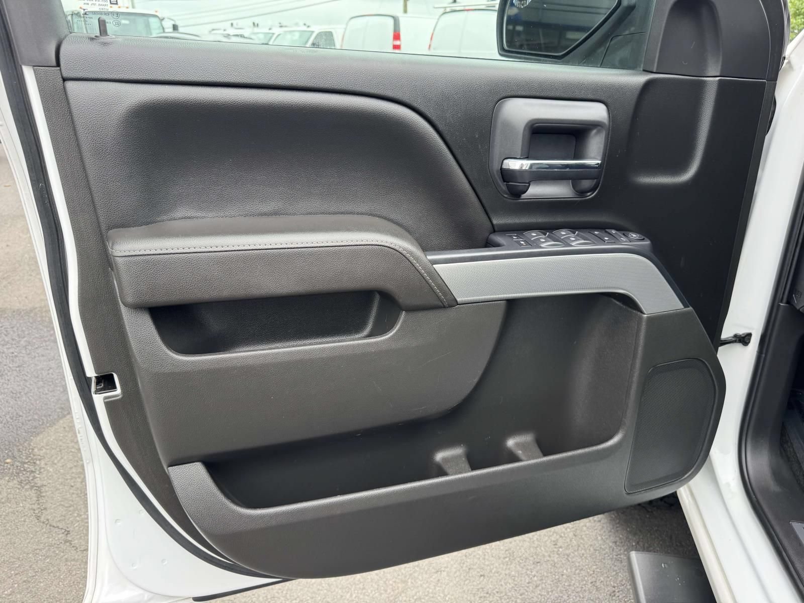 Used 2018 Chevrolet Silverado 1500 LT w/ All Star Edition AWD/4WD image 21