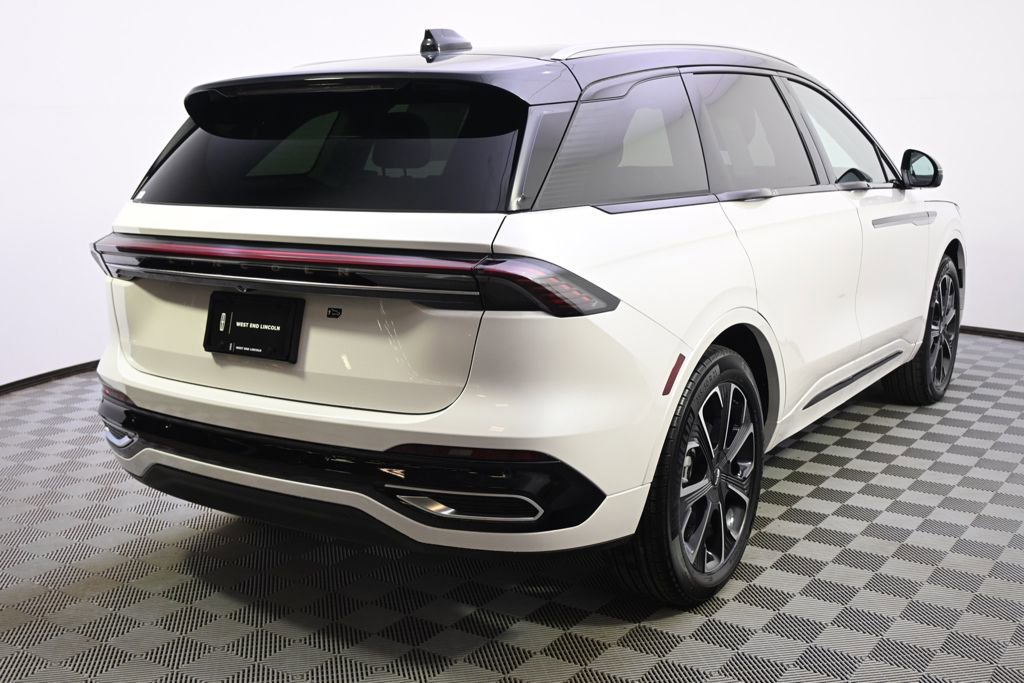 New 2026 Lincoln Nautilus Reserve image 6