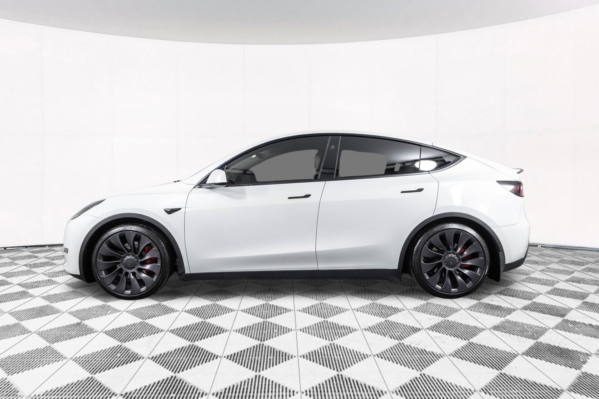 Used 2024 Tesla Model Y Performance AWD/4WD image 15