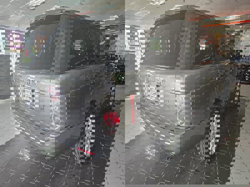 Used 2007 Land Rover Range Rover HSE image 4