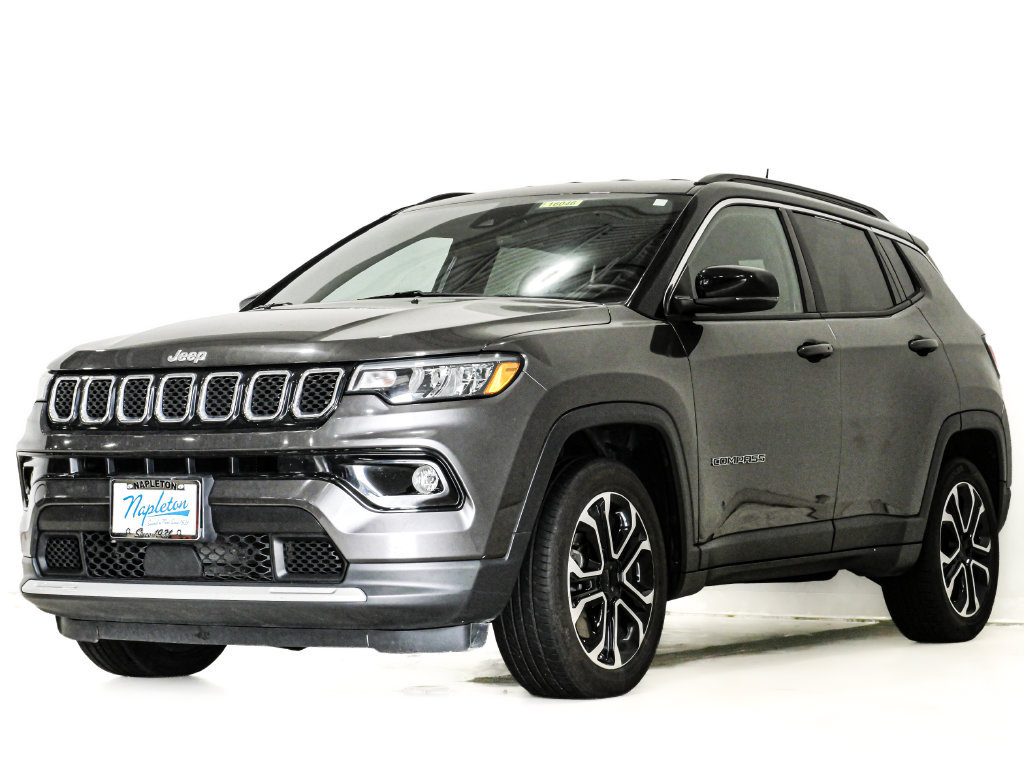 Used 2023 Jeep Compass Limited AWD/4WD image 3