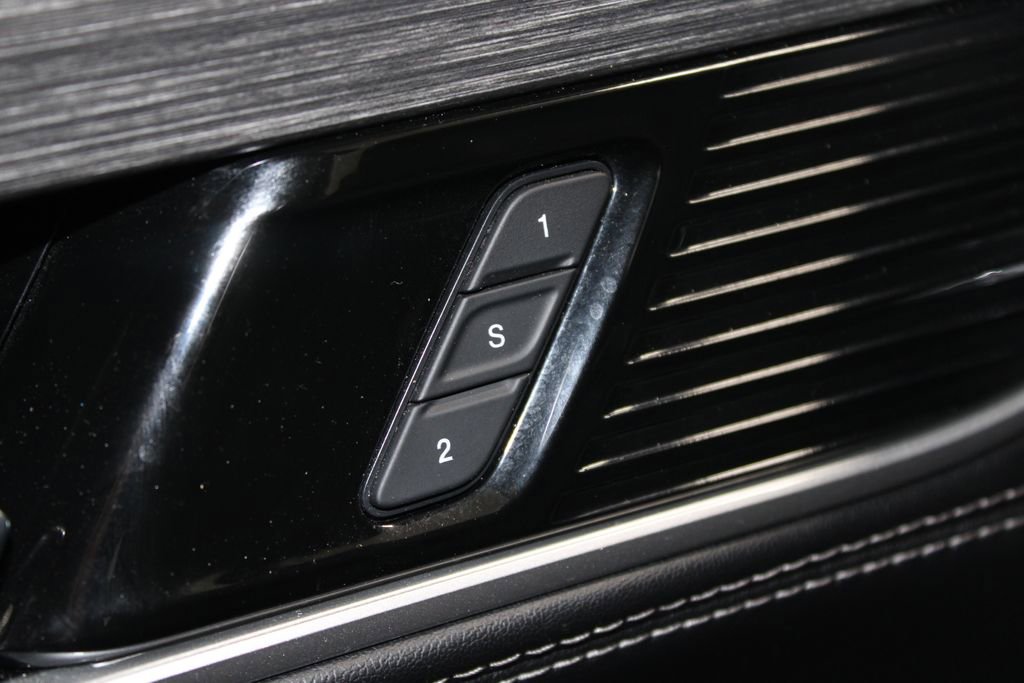 Used 2024 Jeep Wagoneer Series II w/ Flexible Seating Group AWD/4WD image 47