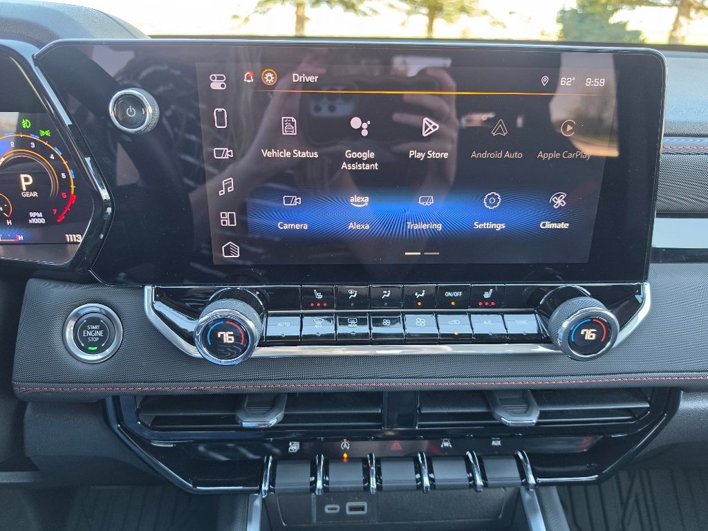 Used 2024 Chevrolet Colorado Z71 w/ Z71 Convenience Package 2 image 15