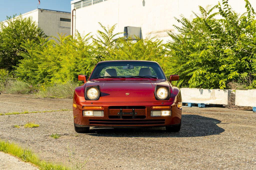 Used 1986 Porsche 944 Turbo image 12