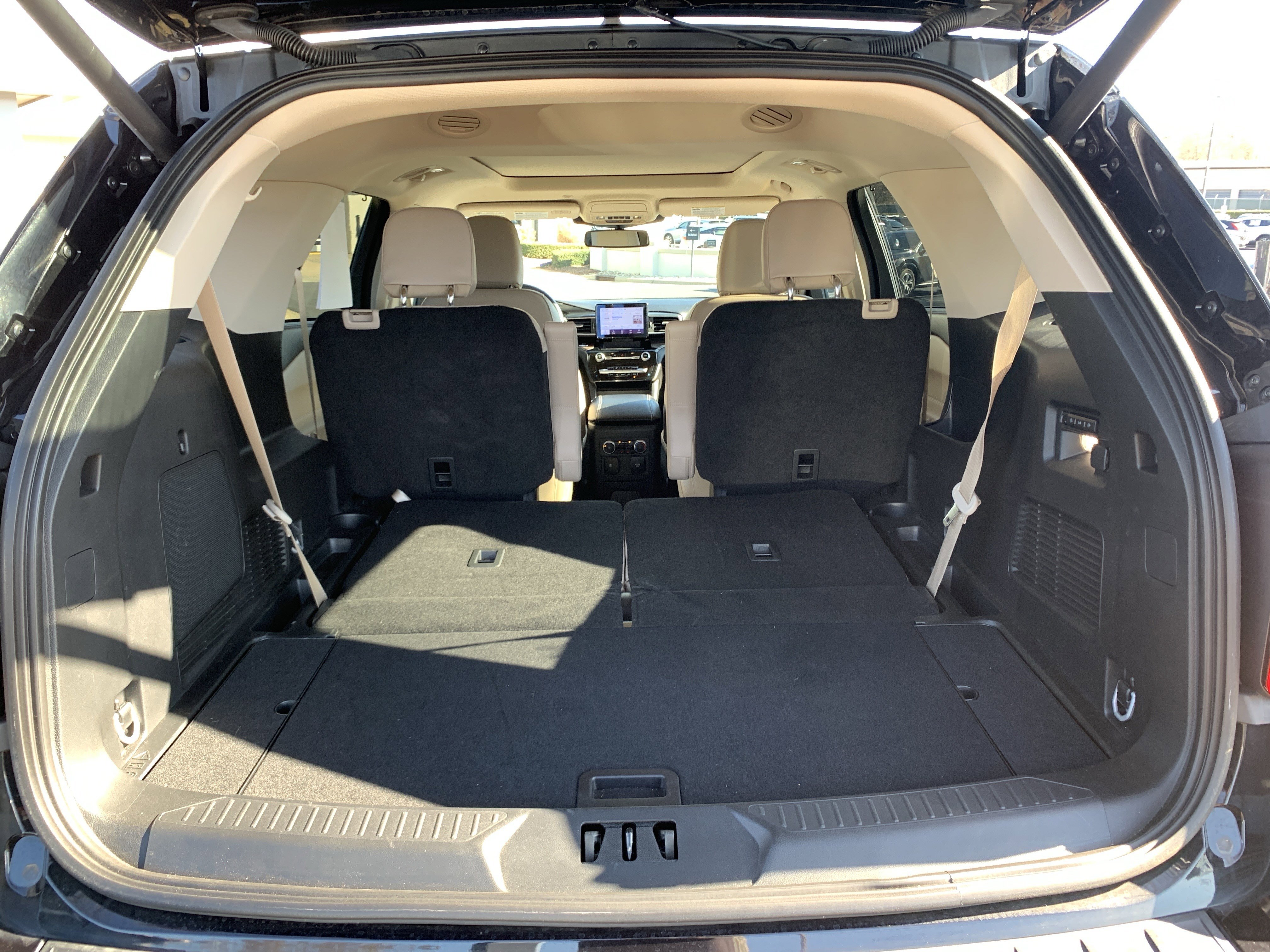 Used 2023 Ford Explorer Limited w/ Equipment Group 301A image 34