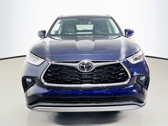 New 2026 Toyota Highlander Platinum AWD/4WD image 8