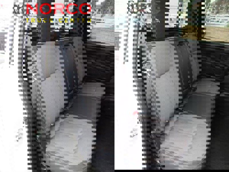 Used 2017 Nissan Titan S image 13