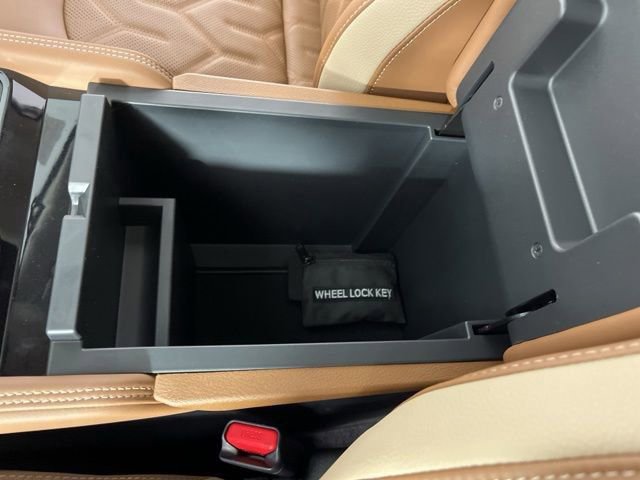 New 2026 Nissan Pathfinder Platinum FWD image 30
