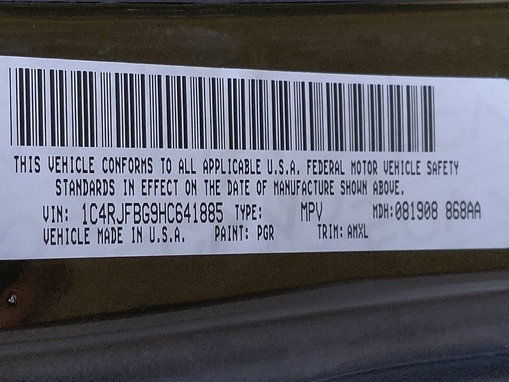 Used 2017 Jeep Grand Cherokee Limited 75th Anniversary image 33