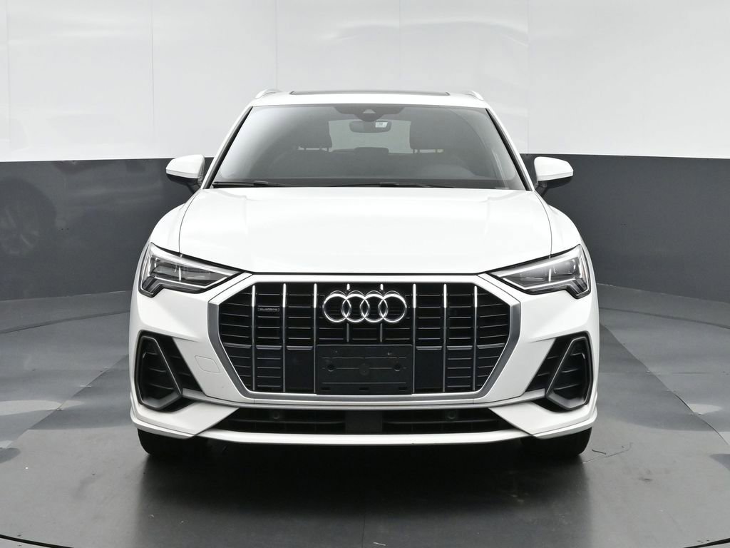 Used 2023 Audi Q3 2.0T Premium AWD/4WD image 2