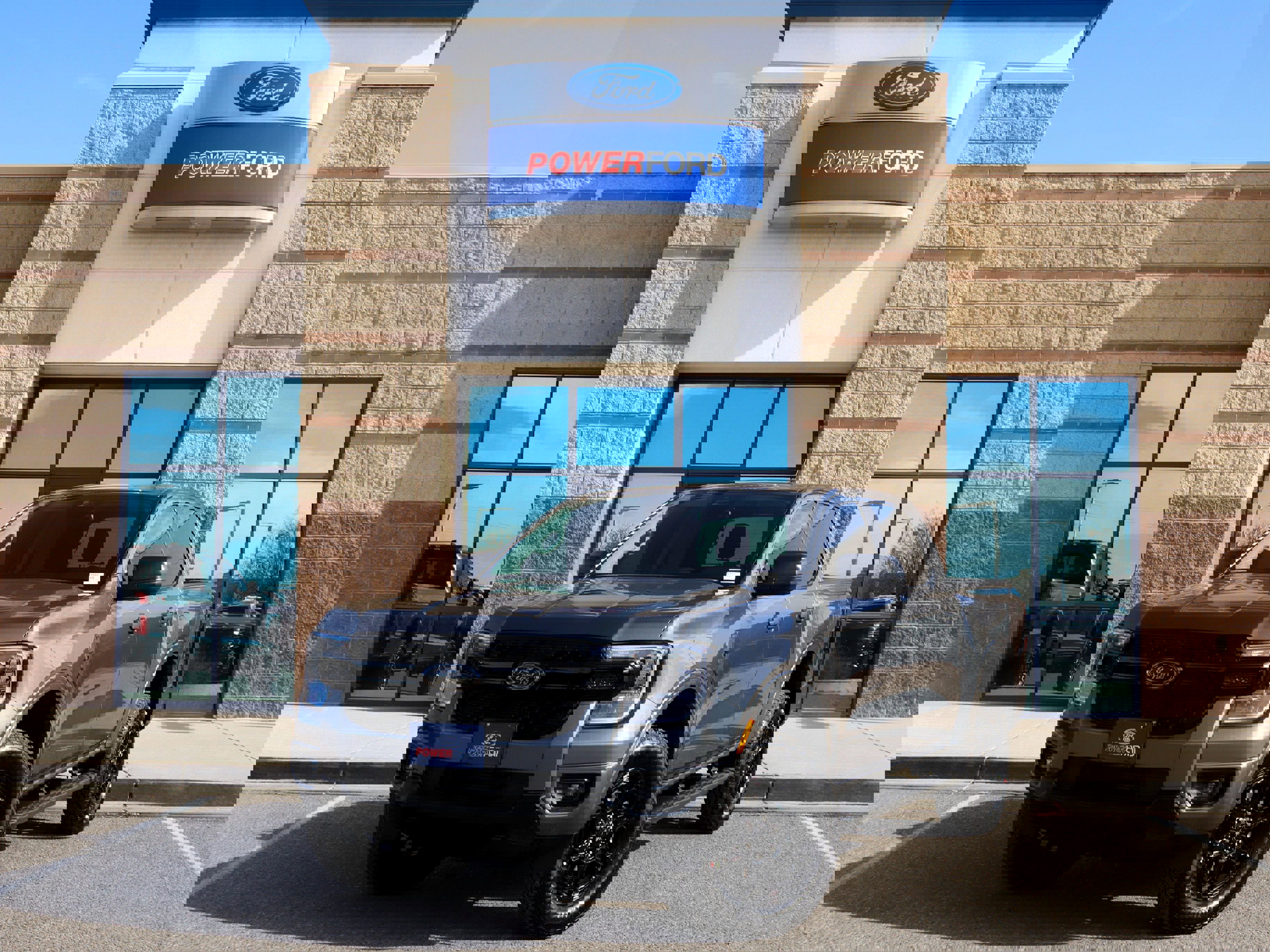 New 2025 Ford Ranger XLT w/ FX4 Off-Road Package image 2