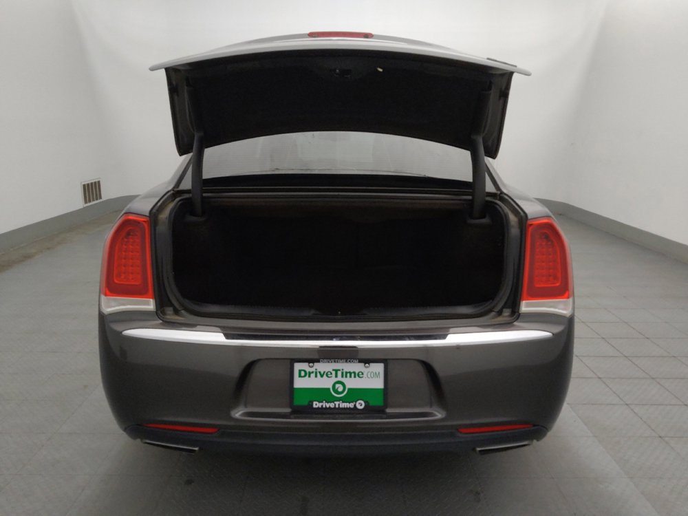 Used 2015 Chrysler 300 Limited RWD image 29
