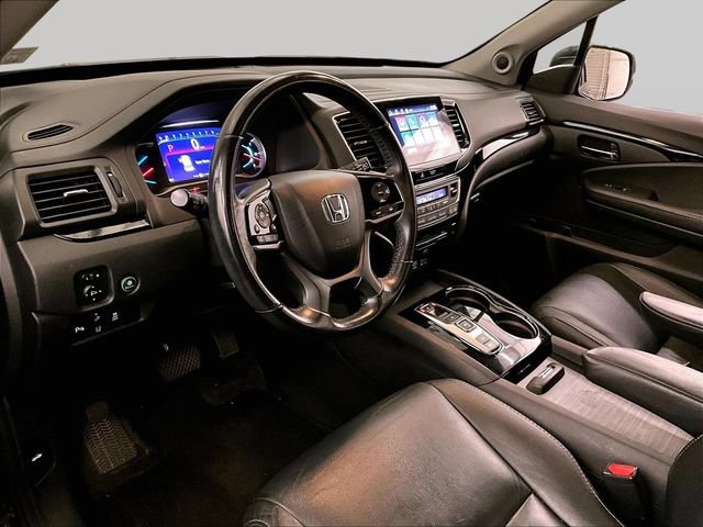 Used 2020 Honda Pilot Touring image 13