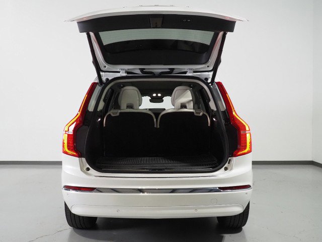 Used 2025 Volvo XC90 T8 Plus w/ Protection Package Premier image 40
